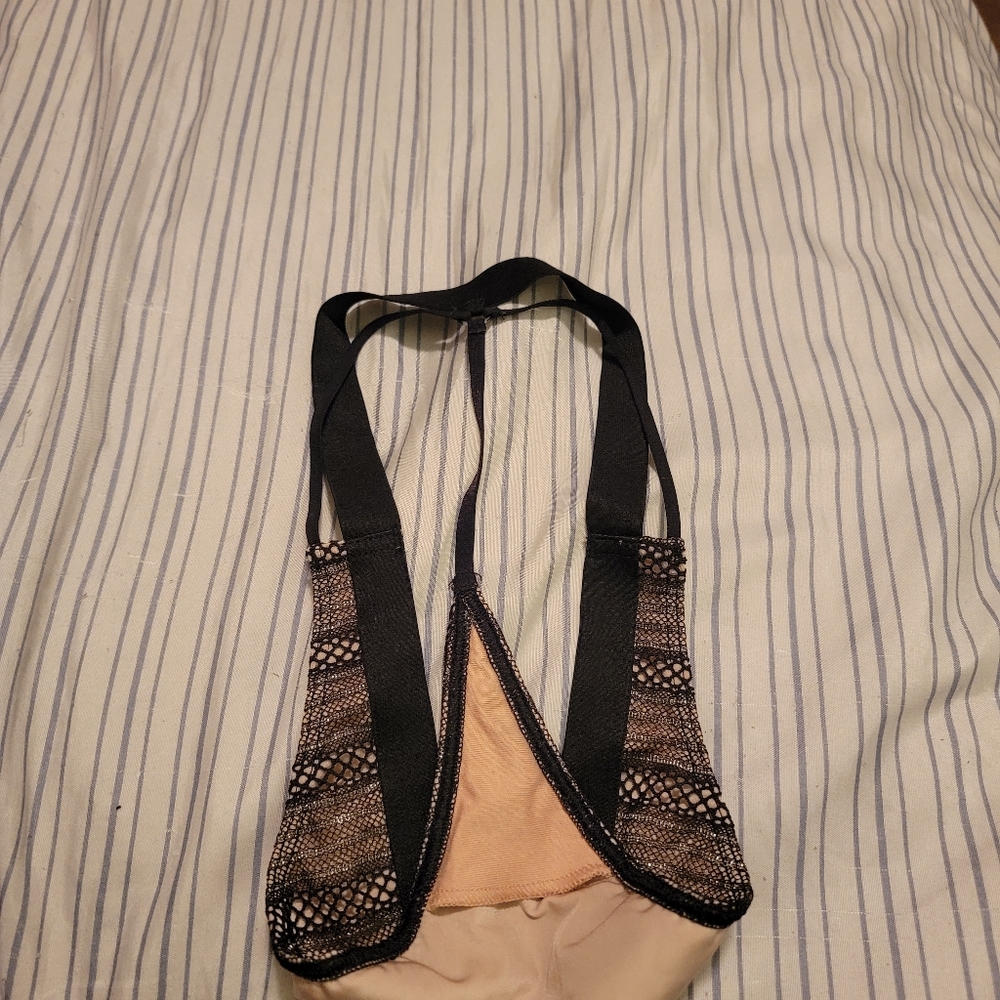 Thongs - Picture 4 of 4
